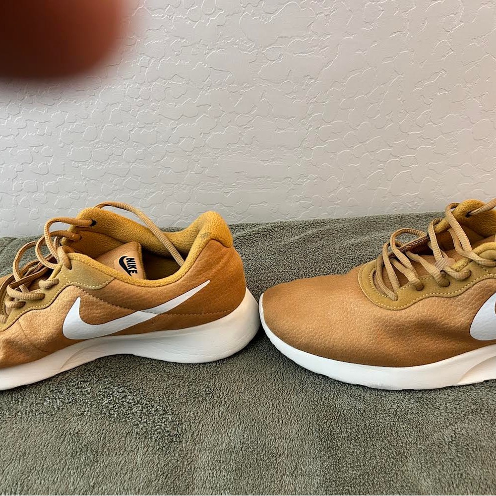 Nike men’s casual sneaker